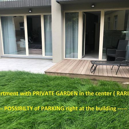 Luxury Apartment With Private Garden Прага Екстериор снимка