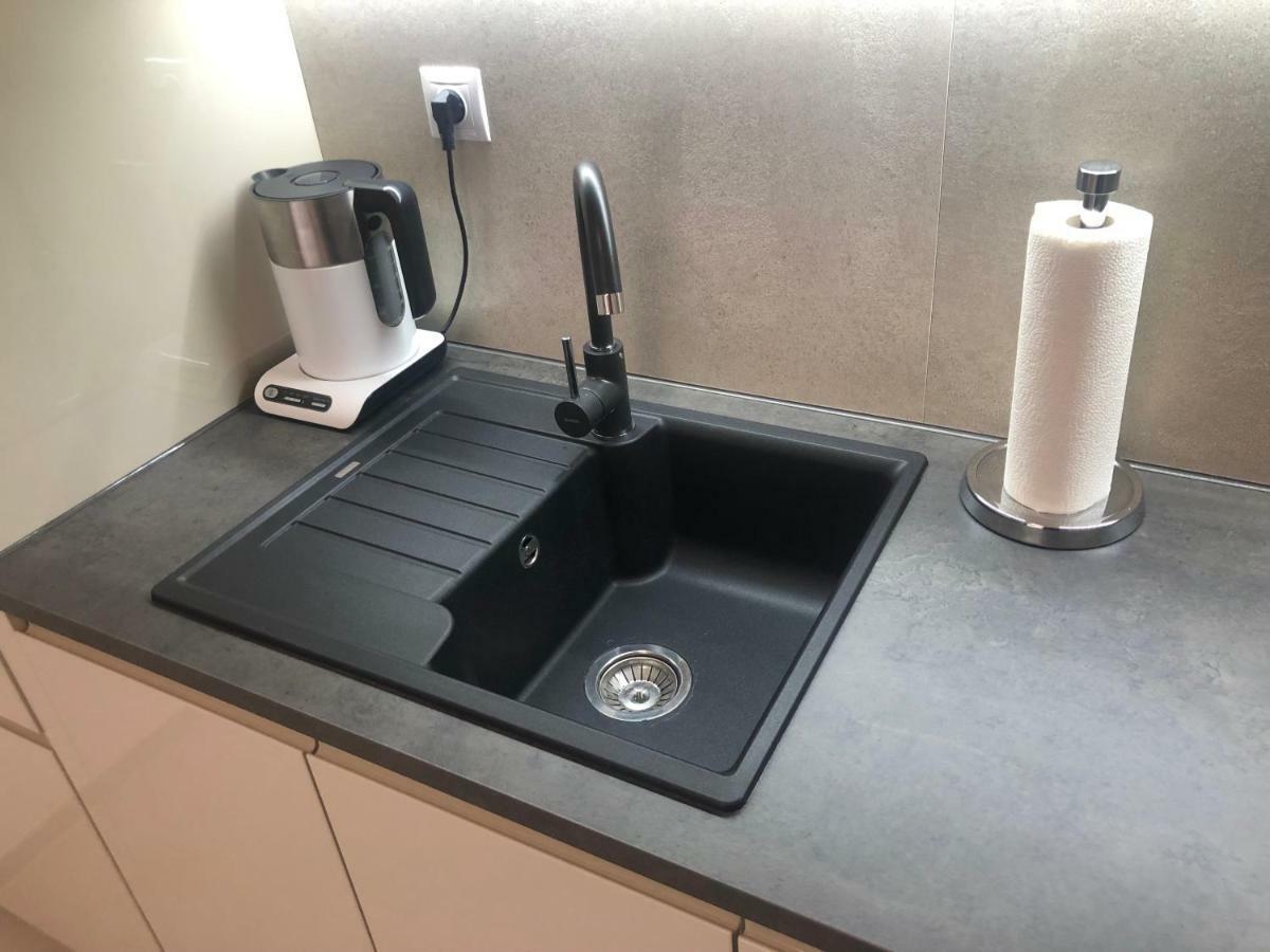 Luxury Apartment With Private Garden Прага Екстериор снимка